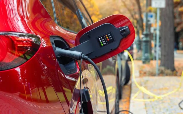 Elektrikli Araç Sigortası ile Normal Araç Sigortası Arasında Fark Var mı?