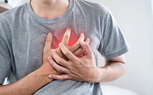 Kalp Krizi (Miyokard Enfarktüsü) Belirtileri Nelerdir?