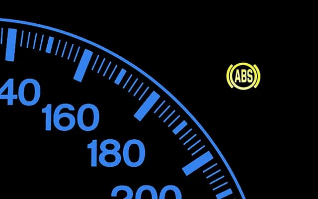 ABS Nedir? ABS Işığı Neden Yanar?